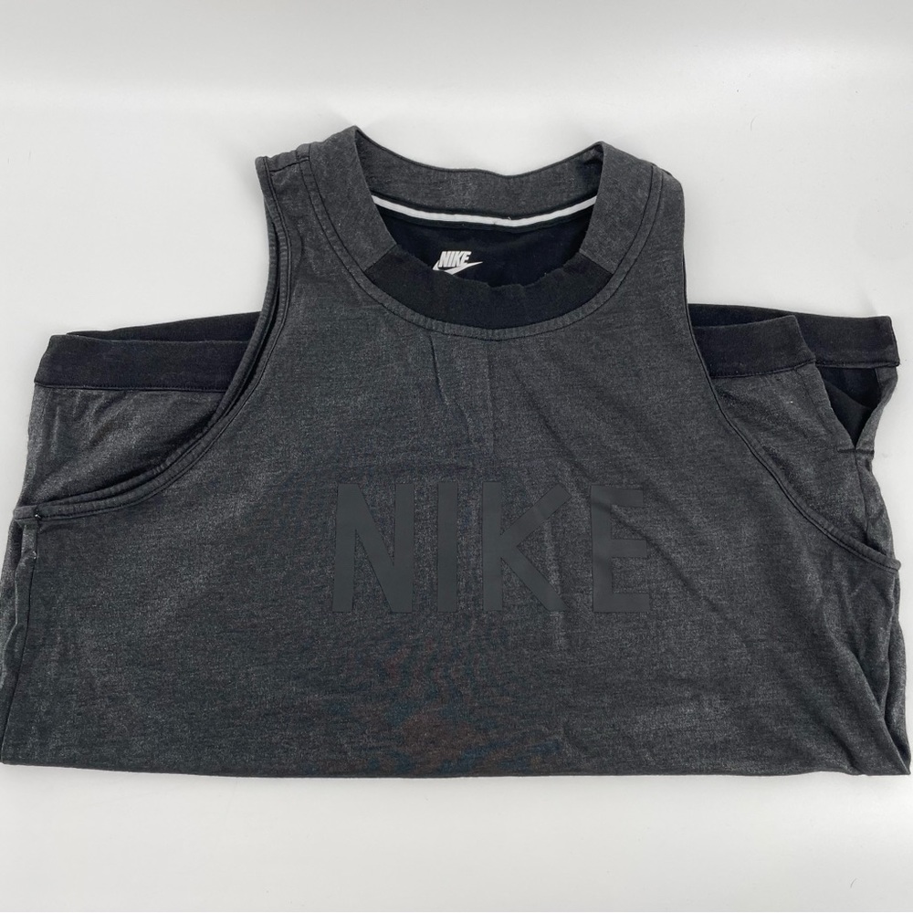 SOLD ON VINTED | Nike Women’s Athletic Tank Top Black Reflective Activewear M - Picture 5 of 5